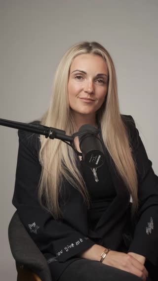 If that voice in your head was a person sitting next to you, would you still be friends with them? Would you tolerate the criticism, the doubt, the constant comparison? Probably not. So why are you letting yourself talk to you like that? 👀 You have so much more control over that inner voice than you think. The tone, the volume, the message - you hold the power to shift it. You don’t have to let it run on autopilot. It’s time to rewrite the script. To choose thoughts that empower you, not shrink you. To create a relationship with your mind that feels loving and empowering.  This is the work we do in the Spirit Method - where mindset meets embodiment, and healing meets power. It starts with awareness, and then it becomes a daily act of self-advocacy. You get to choose better. And I’ll show you how. Link in bio to join me in the Spirit Method. 🔥