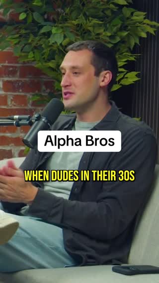 Gain trust, man #fyp #funny #gym #gymtok 