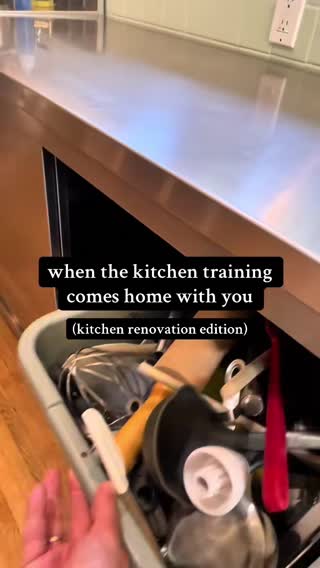 Double sink is clutch 👌  #chefsoftiktok #kitchendesign #kitchenorganization #cooksoftiktok #cheftok #cheflife #kitchenrenovation #kitchenremodel 