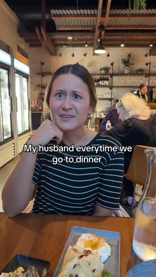 Husband goals ✨✨ #datenight #dosolivosmarket #fyp #foryoupage #marrielife #beernight #wineflight 