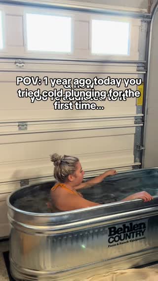 Never going back! 🧊❄️ The benefits are so worth it! Just to name a few it personally helped me with my anxiety (this one was big), brain fog, energy, mood, muscle recovery and doing something hard in the morning has helped me get stronger mentally! Will always have this in my routine! 🫶 #coldplunge #icebath #icebathbenefits #selfcareroutine #selfcaretiktok #coldplungebenefits #coldplunging 