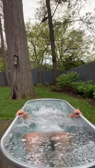 Chillin out for 2 years ❄️ #mindfulness #mentalhealth #dipoftheday #c...