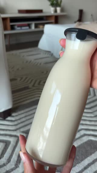 Recipe at the end! THE BEST OAT MILK EVER. perf for #smoothies 🤩#Grad...