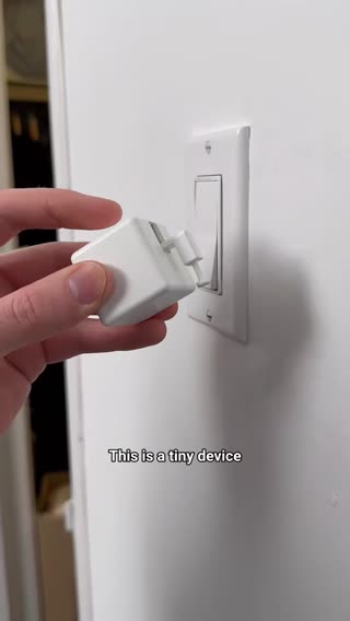 Is this the most essential renter hack? 🧐 #renterhacks #amazonfinds 