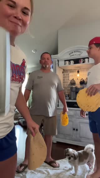 #tortillatrend but with the three most aggressive people I know 🥰