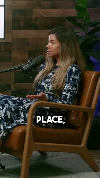 Why you should replace the banana in your smoothies with an avocado #smoothie #bananas #avocado