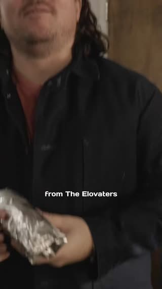 Chi City, you know how to do hot dogs right! 🌭 We hit up Flub-a-dub chubs Hot Dogs and gave their classic Chicago dog a shot!  #glizzy #hotdog #chicago #chitown 