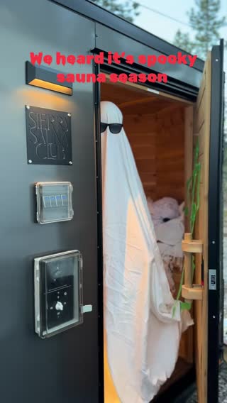 Spooky season or Sauna season? How bout both? 👻🧖🏼🎃 #sierrasaunaclub #mobilesauna #laketahoe #tahoe #health #wellness #laketahoesauna #sauna 