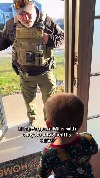 Our elf got arrested!!! #elfontheshelf #sheriff #copsoftiktok #christmas #merrychristmas #elfontheshelfideas 