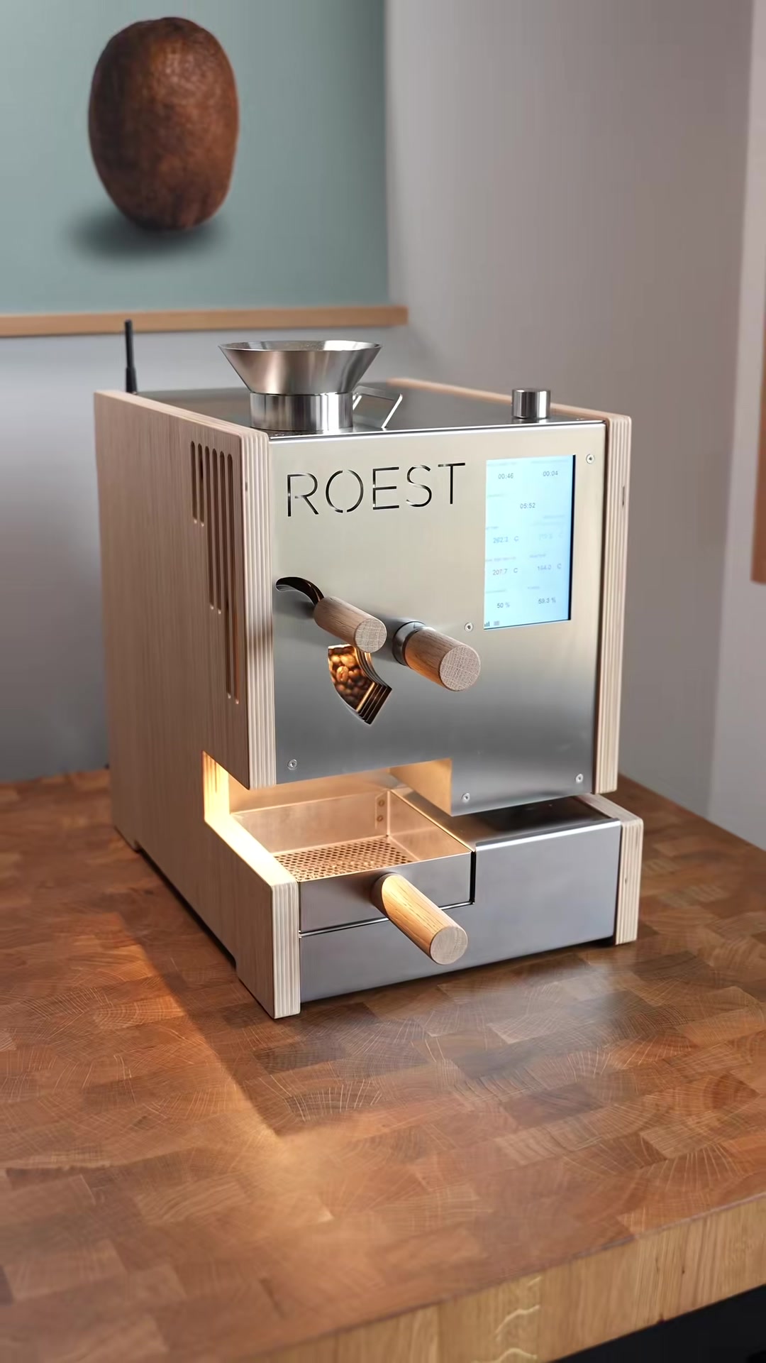 Roasting coffee with the ROEST @ROEST coffee #roestpartner