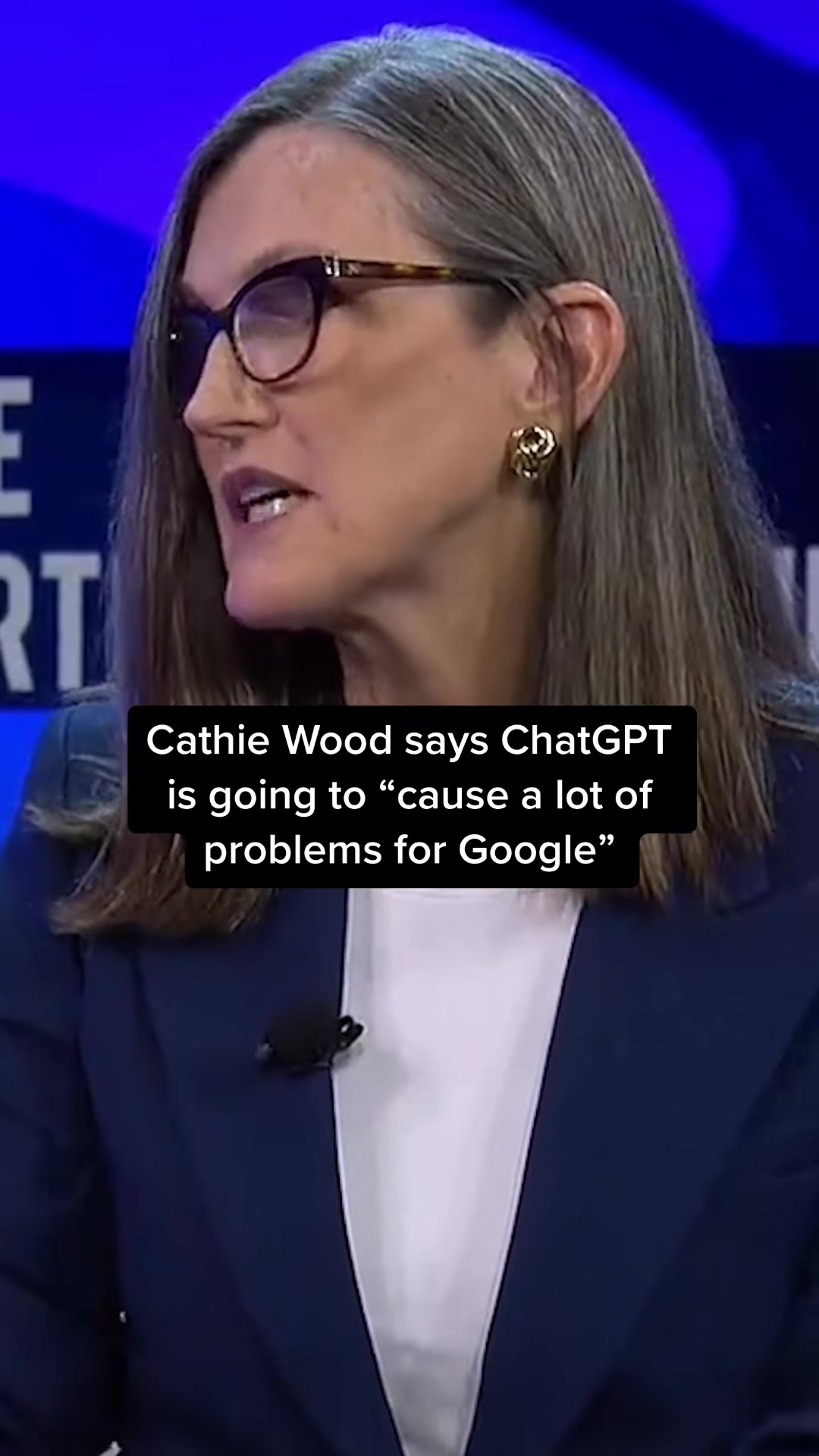 Cathie Wood says we will all have to “become prompt engineers” with A.I. #cathiewood #ai #artificialintelligence #chatgpt #google #searchengine #tech #techtok #robots #progamer #programmer #engineer #engineering #computer #technology 