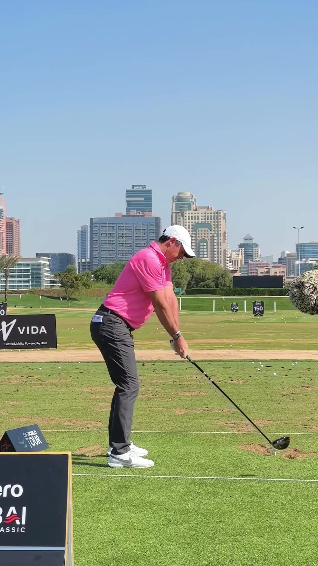 Best golf swing? #golfer #golfswing 