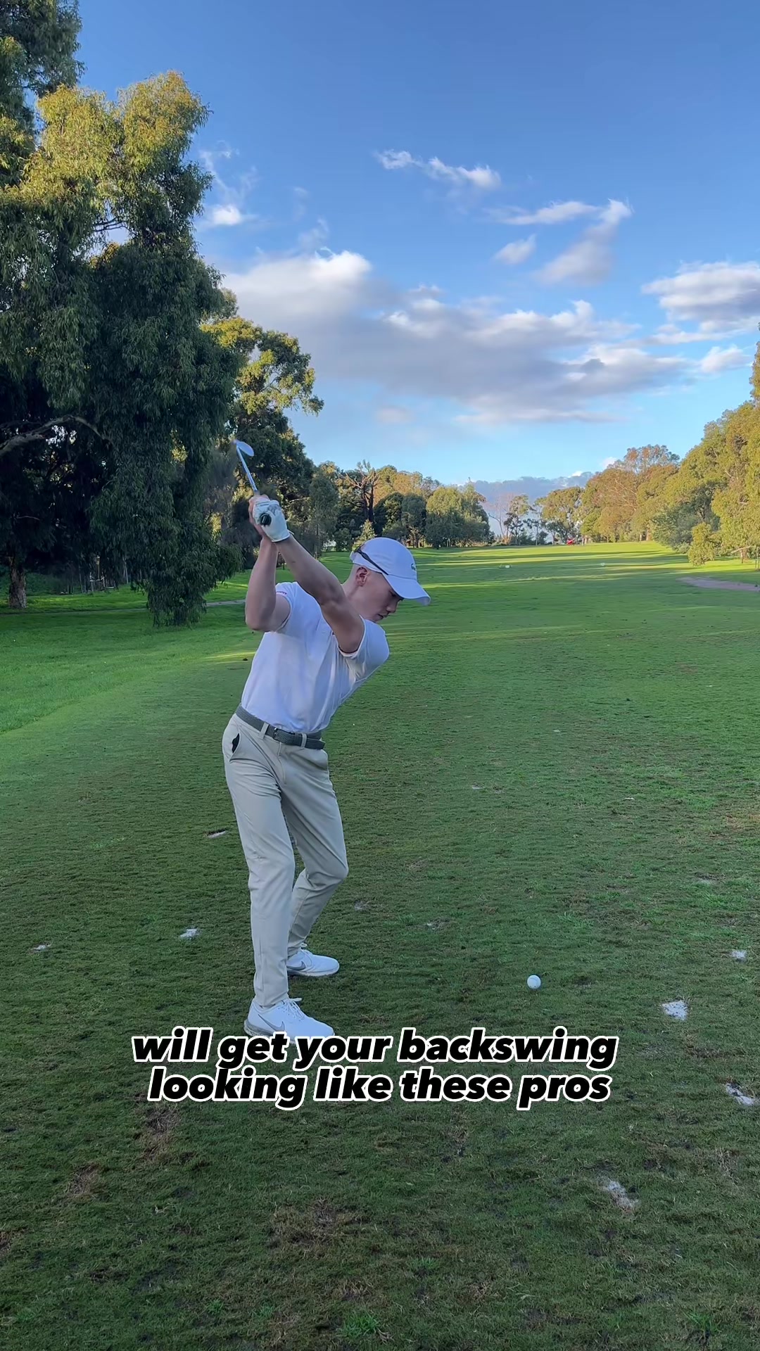 only 5 SECONDS to perfect your backswing 🤩 #golftiktok #golfviral #golftok #golftips 