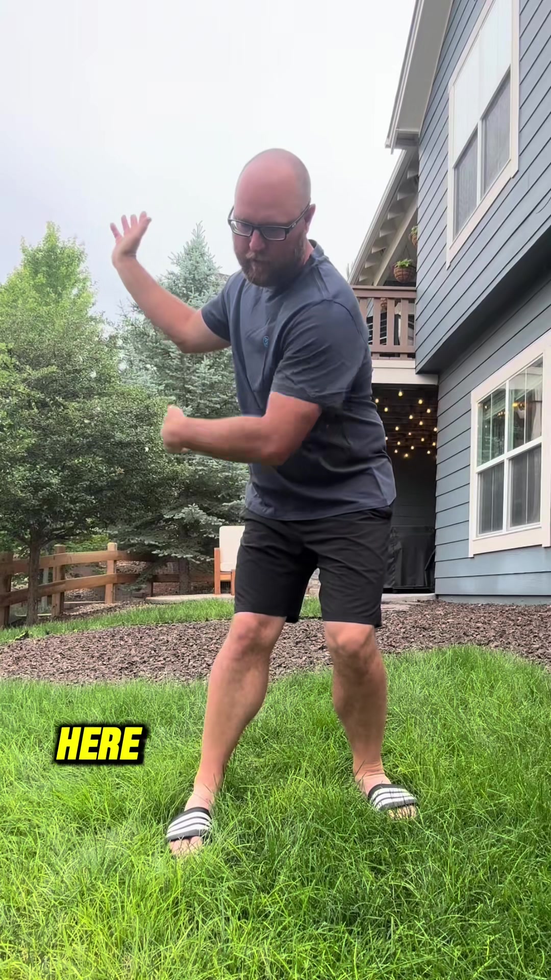 What creates lead leg extension?? Do you need to jump? For most no… the combination of proper pelvic and rib/chest movement through the strike is what creates appropriate extension and all the sexy ground reaction forces that folks are infatuated with. Proper intension of movement typically yields the best quantitative results 🙏🙏 #movement #golfswing #golfcoach @coach_riley_egs 