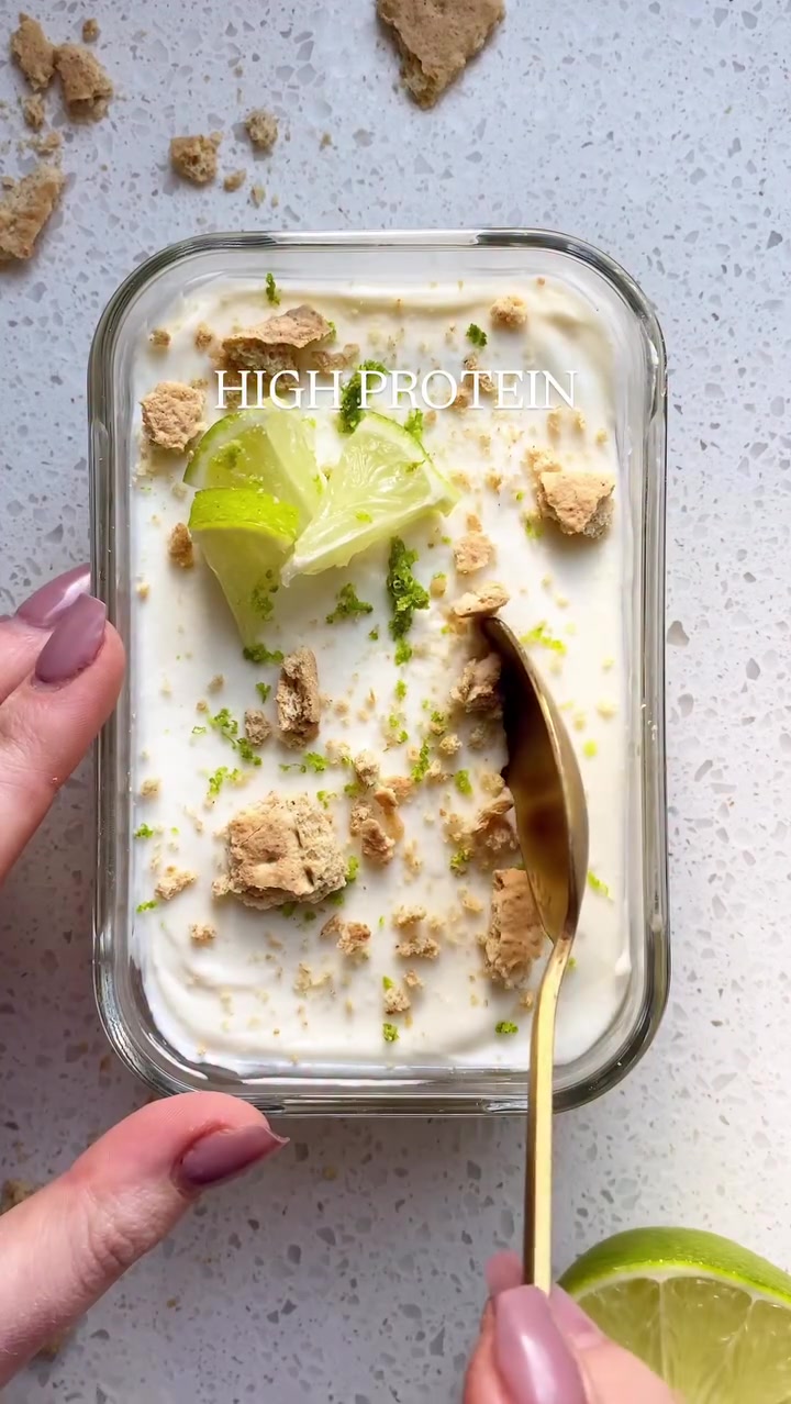 Gluten Free Key Lime Pie Overnight Oats 🥧

Because let’s face it, sometimes you want a big old slice of pie for breakfast and this is a pretty damn goooood substitute.

THESE ARE SO GOOD!! And the perfect meal prep breakfast for Saint Patrick’s Day!!

Comment “recipe” and I will send you the full recipe straight to your DMs! https://basicswithbails.com/popular/overnight-oats/gluten-free-key-lime-pie-overnight-oats/

#glutenfreerecipes ⁣#ᴏvernightoats #easybreakfastideas #saintpatricksdayrecipes #highproteinbreakfast