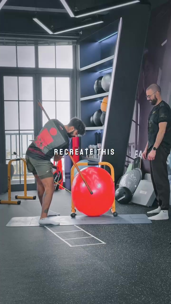 Comment “DRILL” to unlock my new custom $39 swing evaluation and get custom exercises built around your movement faults. (2-3)

Your spine angle in transition decides how pure you strike it.