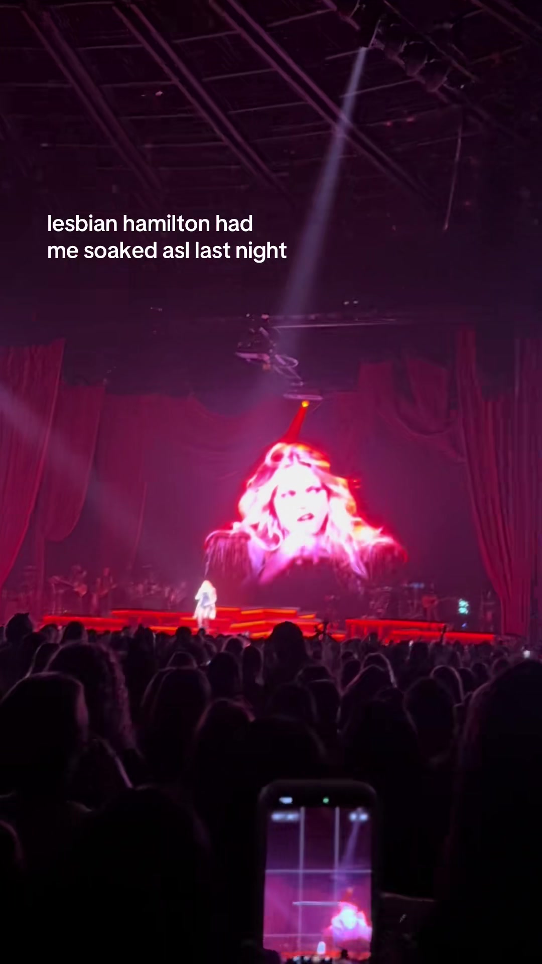 history has its eyes on lesbians #bitemetour #reneerapp #wlw #hamilton 